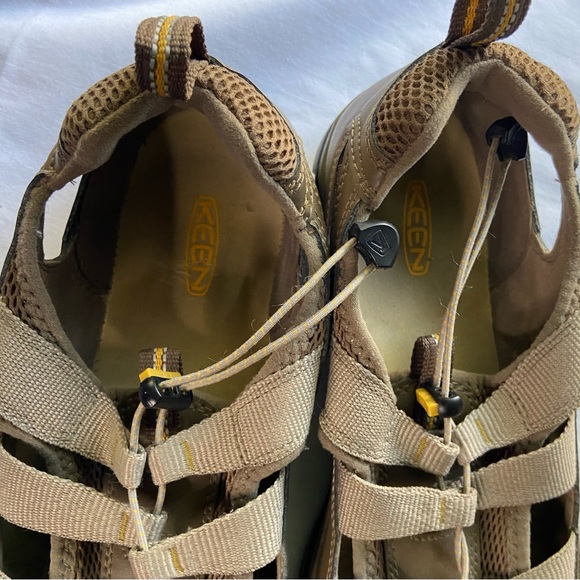 Sandals_&_Flip_Flops